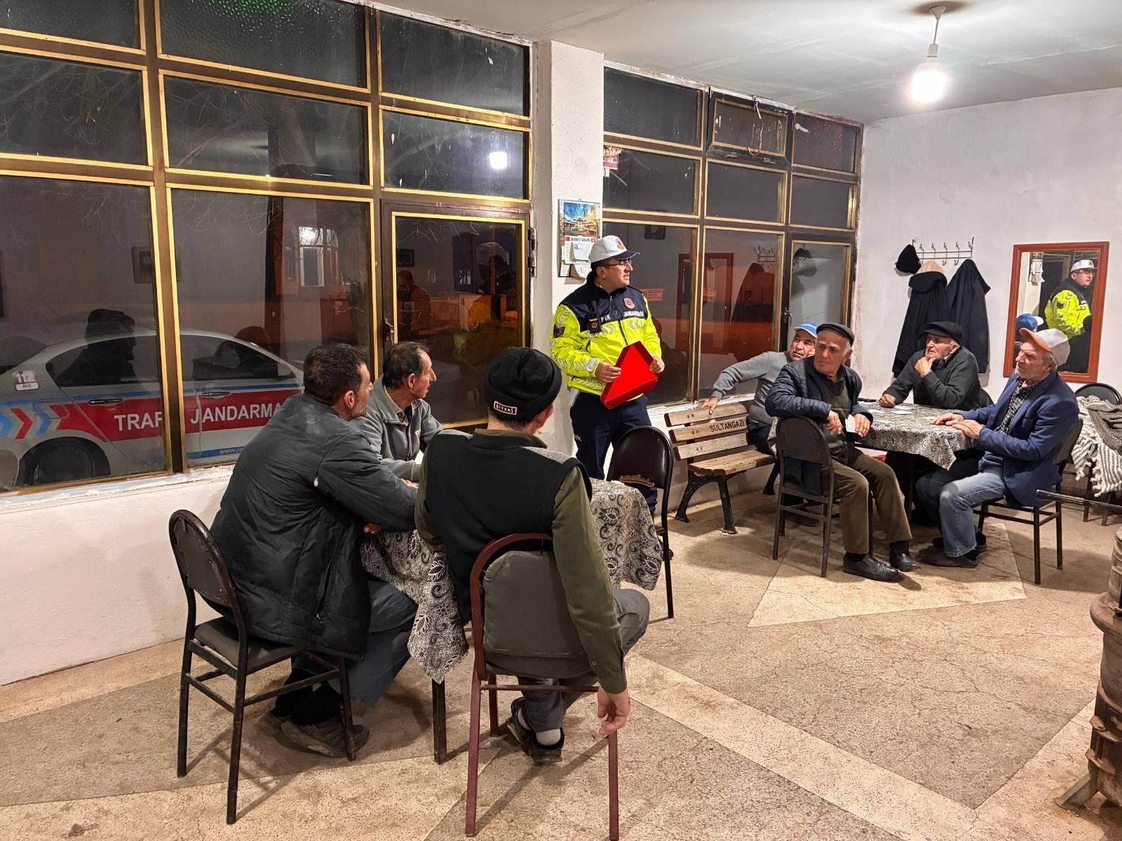 Jandarmadan sürücülere trafik eğitimi