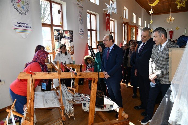  “Sanatın Diliyle Değerlerimiz” Sergisi ziyarete açıldı