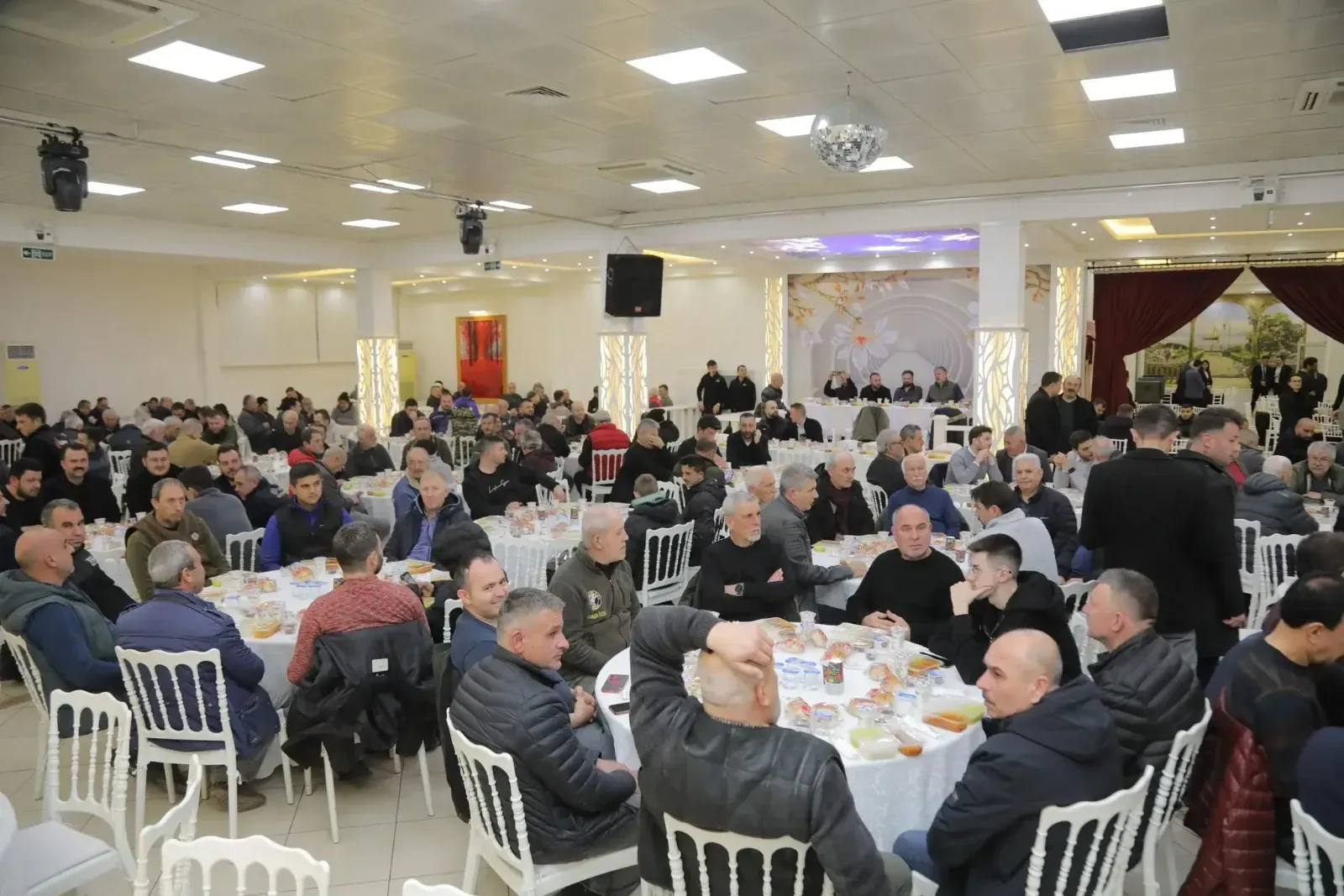 Başkan Gencan, esnafla iftarda buluştu