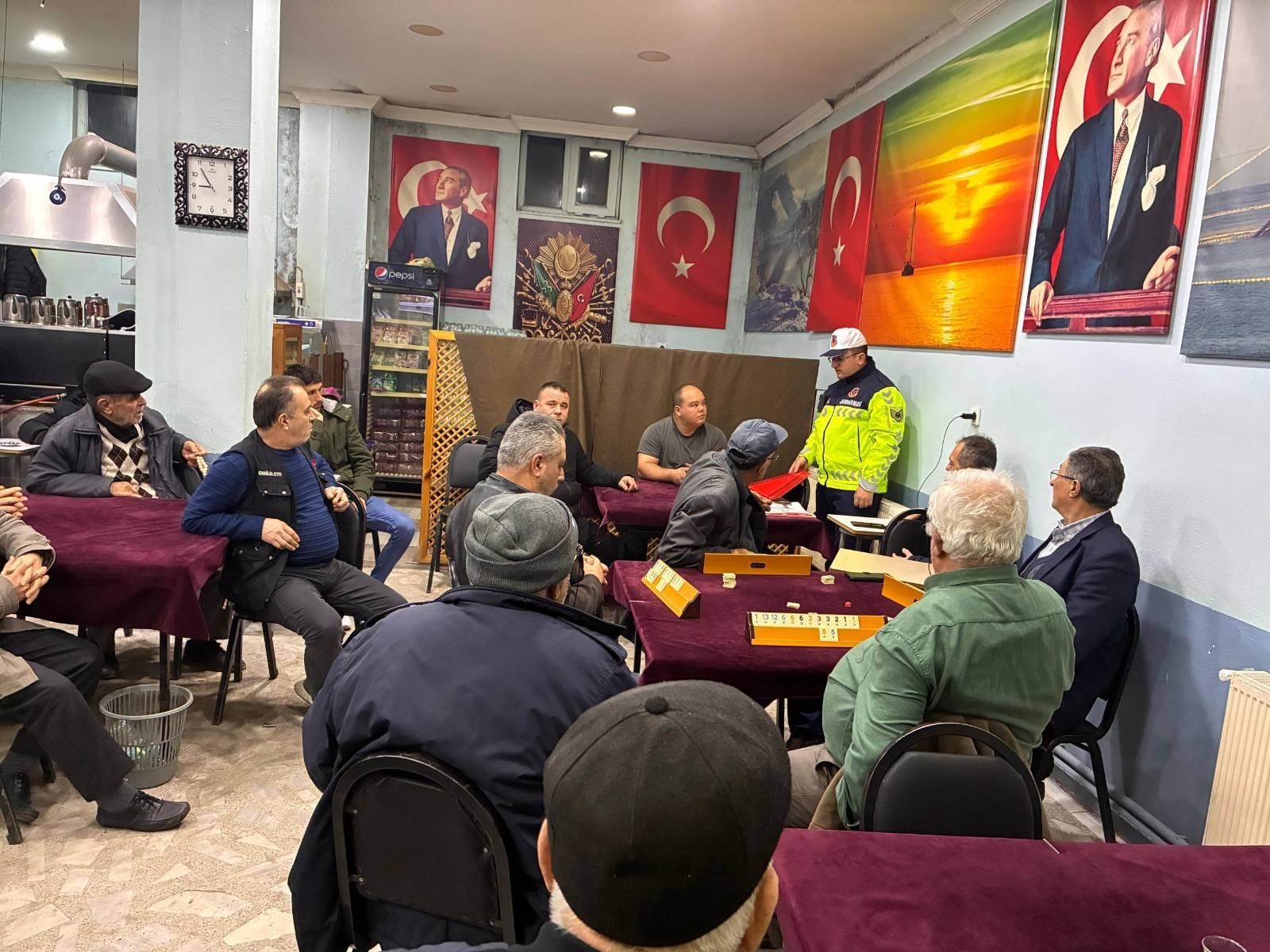 Traktör sürücülerine eğitim verildi