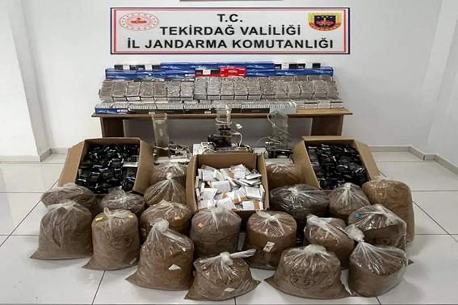 Jandarmadan kaçakçılık operasyonu; 21 şüpheli tutuklandı