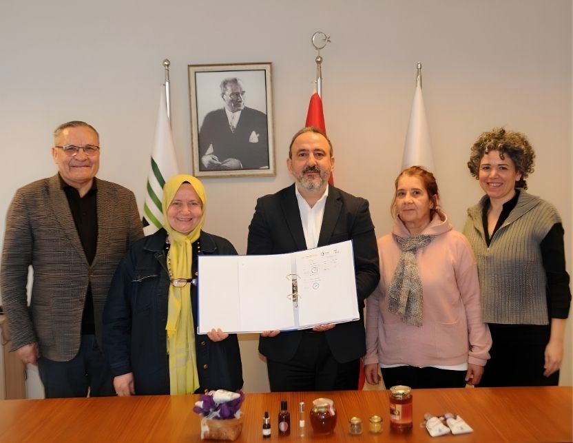 Lalapaşa’da kadın emeği bal rotası ile dünyaya açılıyor