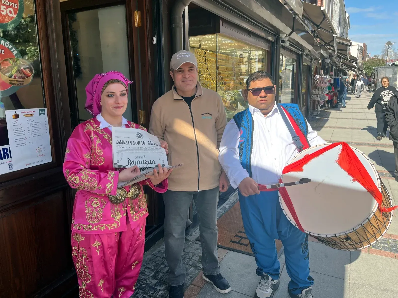 Ramazan Sokağı’na davul ve manili davet