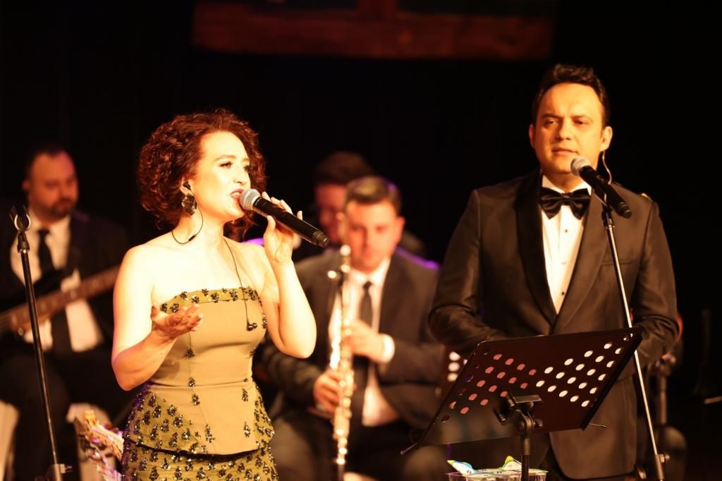 "Sevda Şarkıları Konserleri" Malkara'da final gecesiyle sona erdi