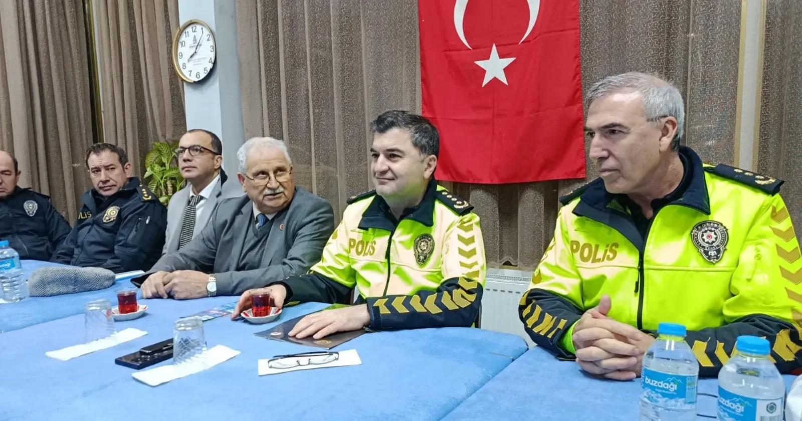 İl Müdürü Ayhan, huzur toplantısında vatandaşlarla buluştu