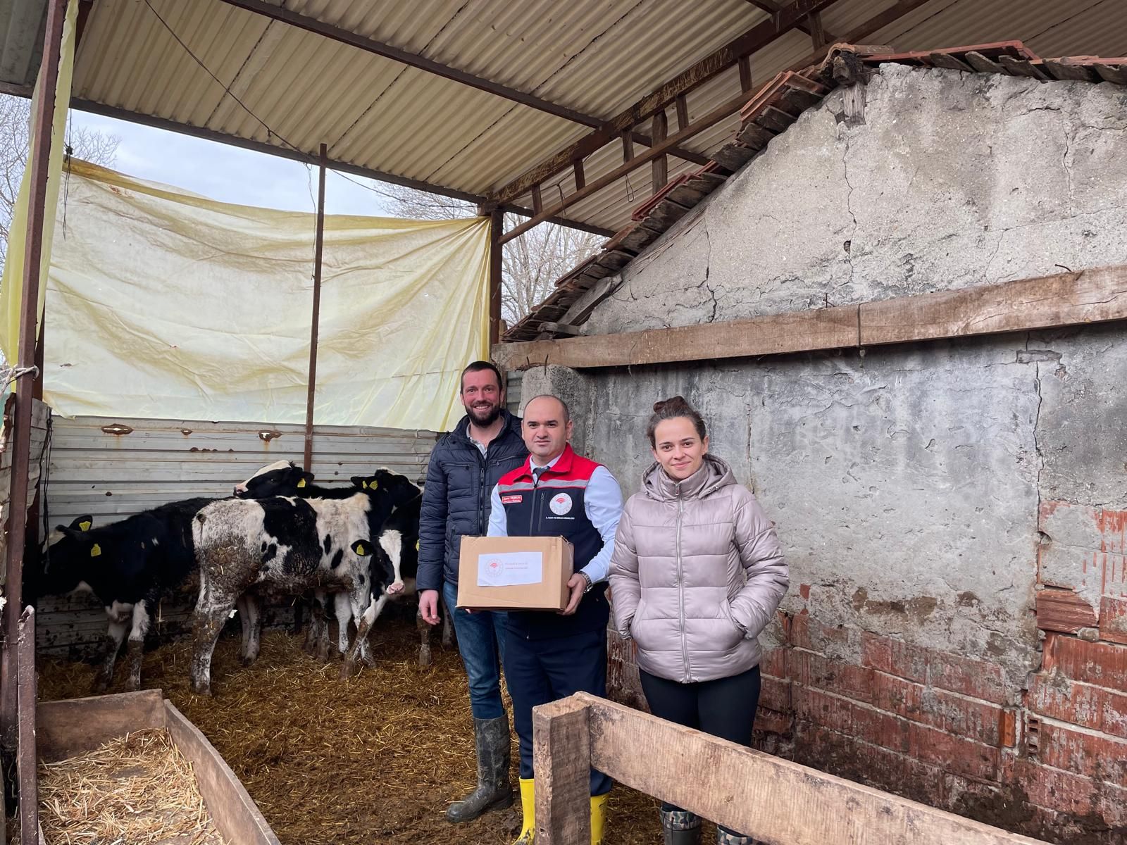 Besici çiftin üçüz buzağı sevinci
