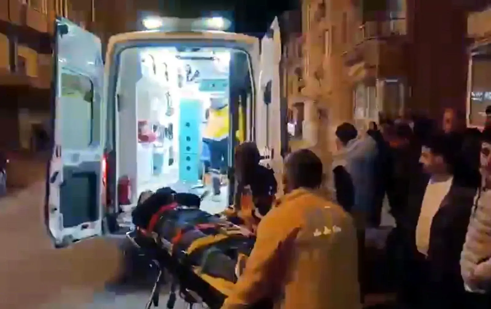 Kontrolden çıkan motosiklet takla attı