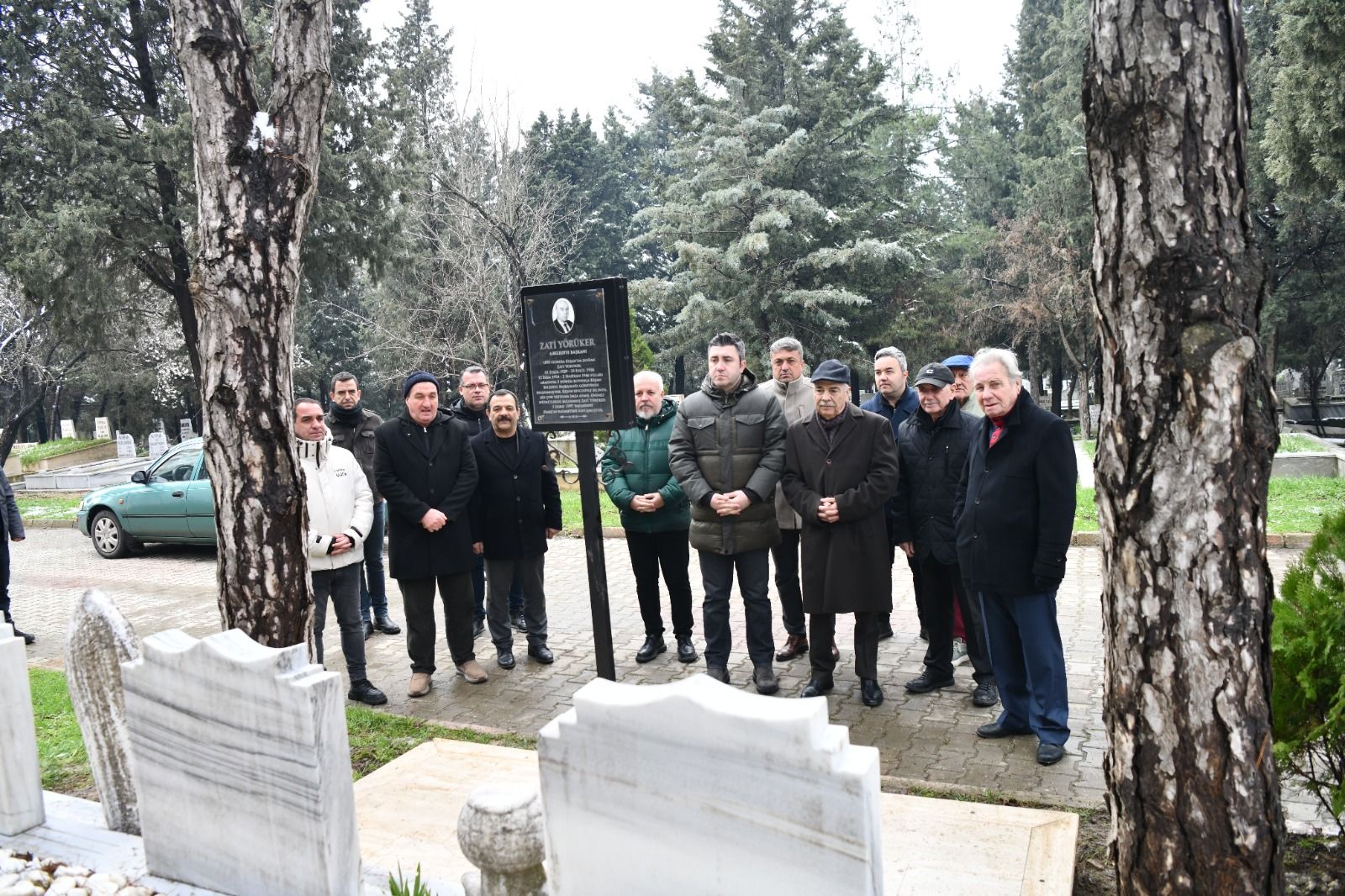 Merhum belediye başkanı Zati Yörüker, mezarı başında anıldı