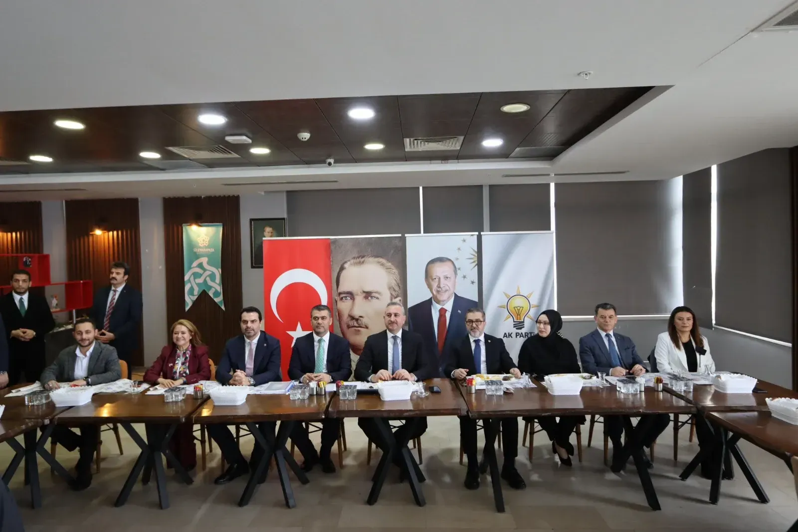 Gül: Bizim tek gündemimiz milletimiz