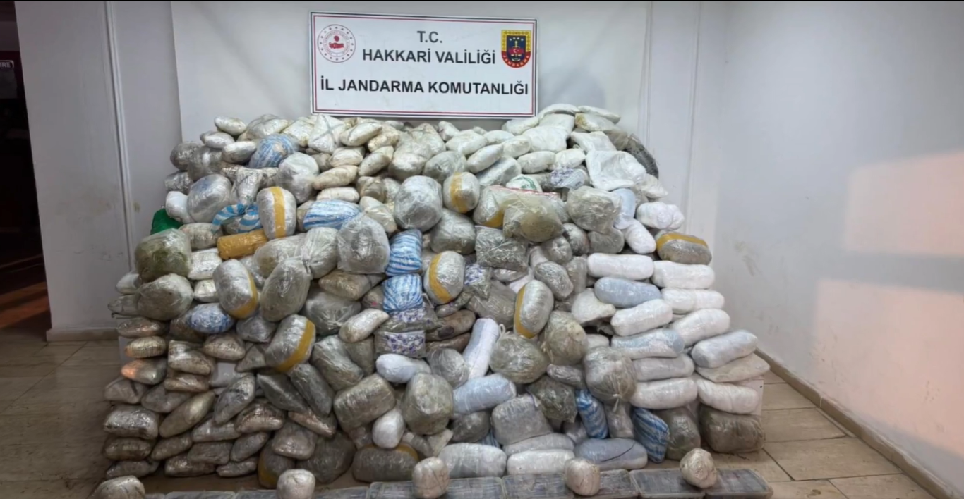 Zehir tacirlerine darbe üstüne darbe