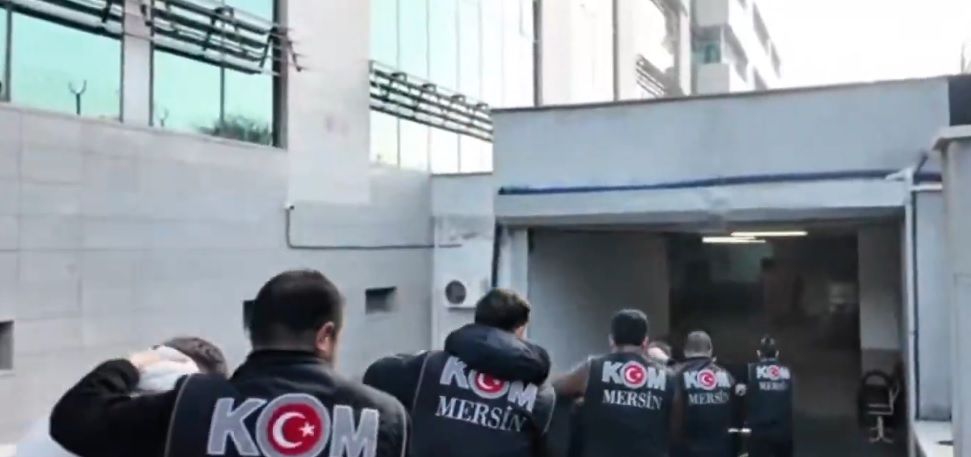 KOM’dan nefes kesen operasyon: Lavaş tekeline polis baskını