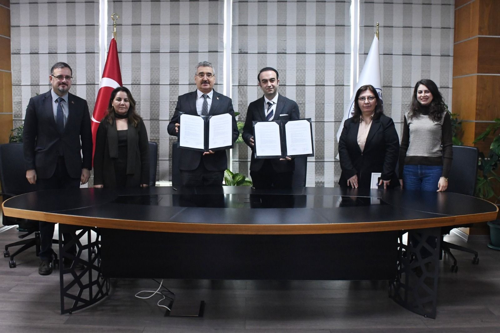 HIV/AIDS ile mücadelede güçlü iş birliği