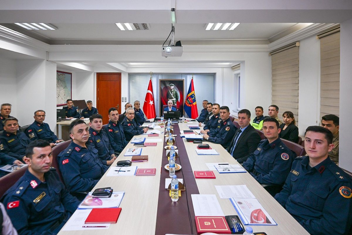 Vali Turan’dan Jandarma Komutanlığı’na ziyaret