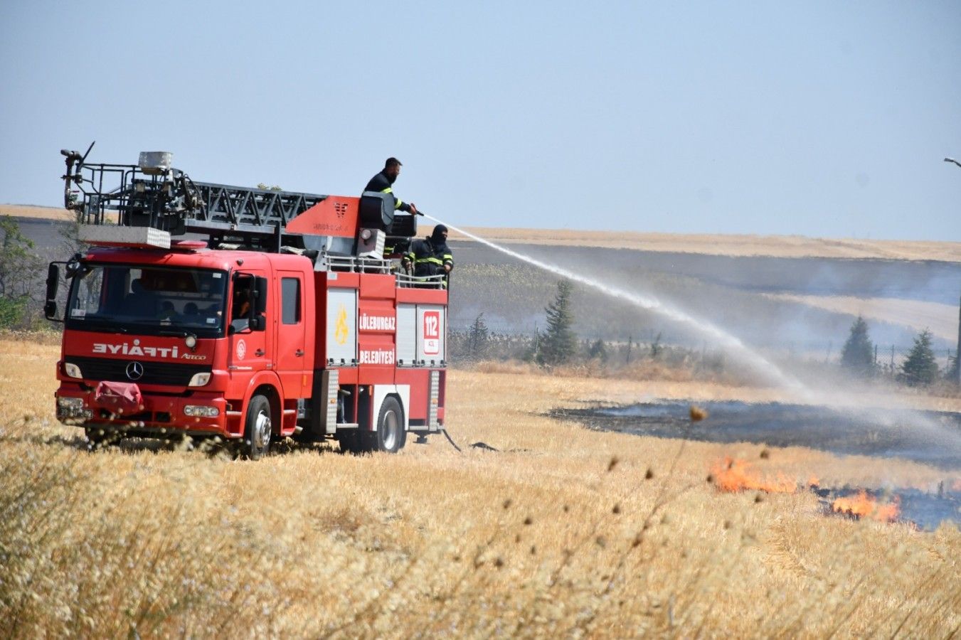 İtfaiye bir yılda bin 17 yangına müdahale etti
