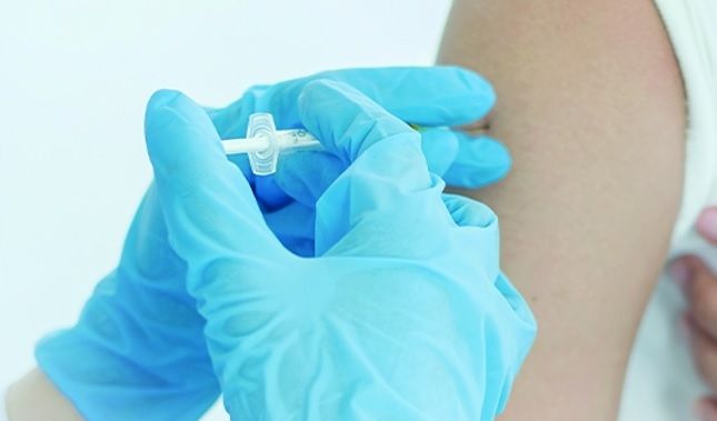 Büyükşehirden, gençlere ve çocuklara ücretsiz HPV aşısı uygulaması