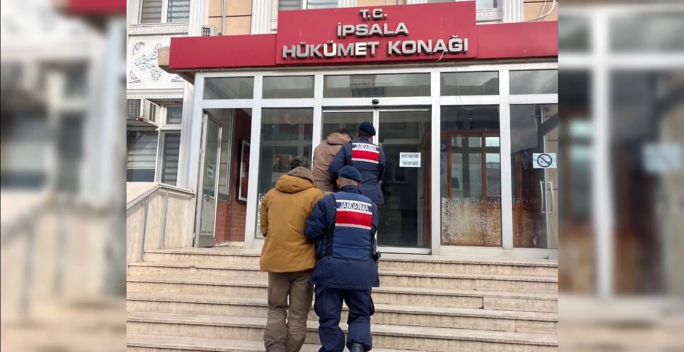 Jandarmadan 34 ilde fetö avı: 77 şüpheli yakalandı