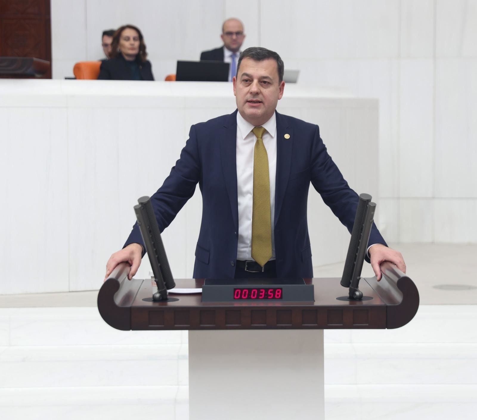 Gündoğdu: Açlıkla, yoksullukla mücadele eden emekli hakkını istiyor