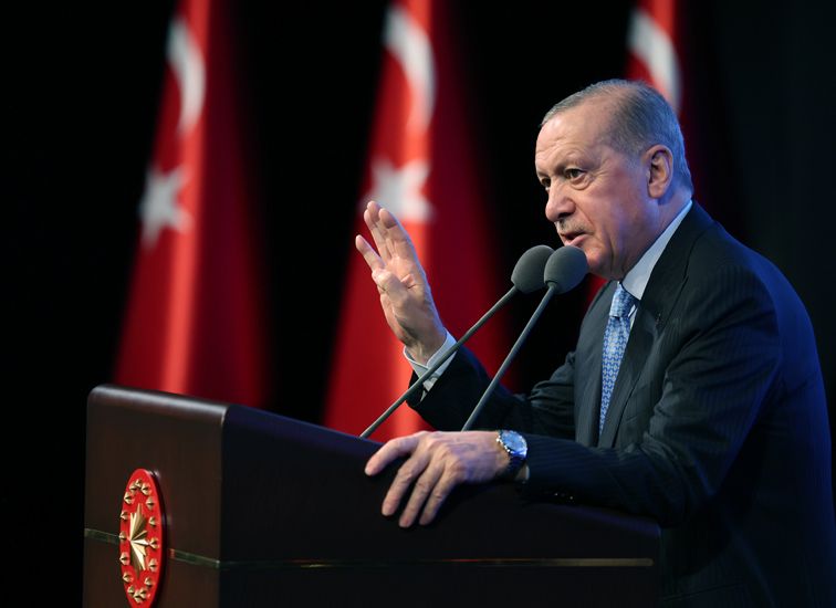 Erdoğan: Gençlerimize en iyi imkânları sunmaya devam edeceğiz