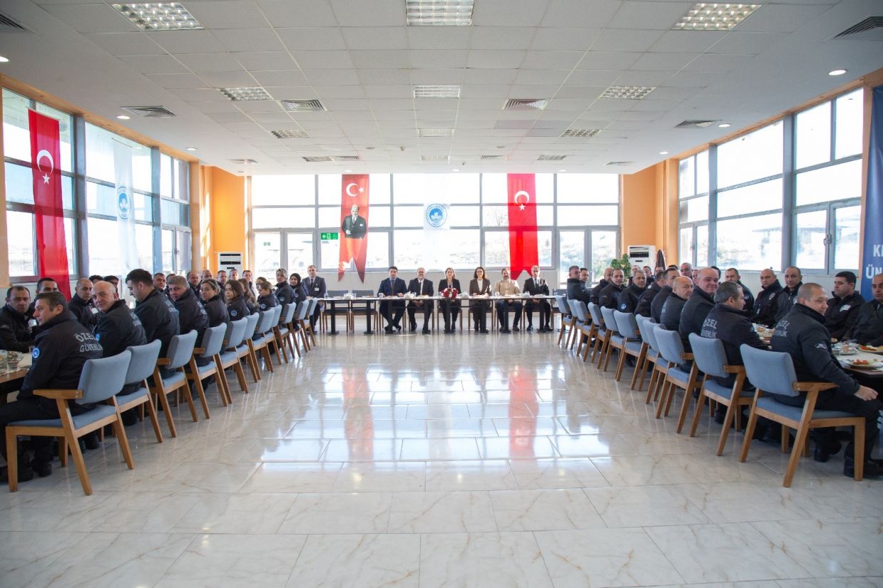 Rektör Ak, güvenlik personeliyle kahvaltıda bir araya geldi