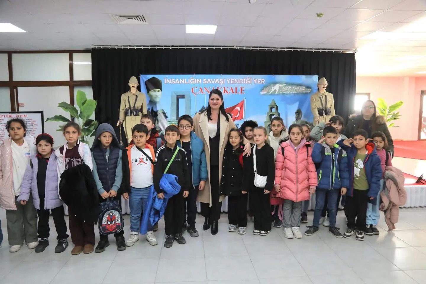 Çanakkale Savaşları Gezici Müze Sergisi’ne ziyaretçi akını