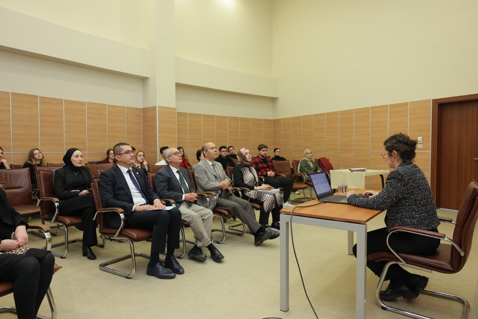 Öğrenci Toplulukları Çalıştayı Değerlendirme Toplantısı yapıldı