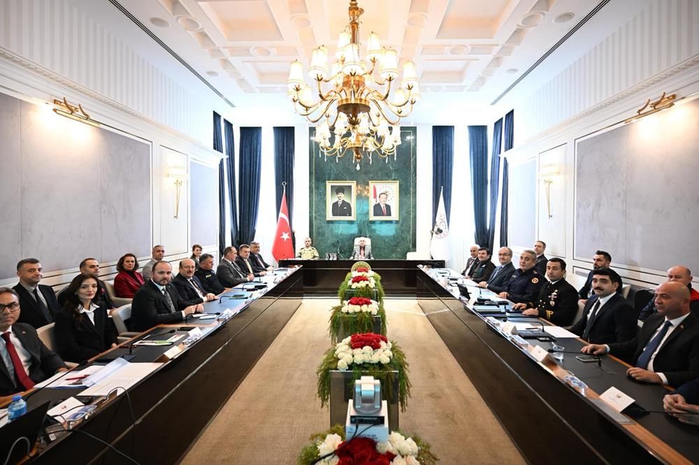 Yeni yıl tedbirleri masaya yatırıldı