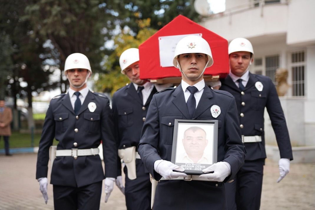 Polis memuru Demir, son yolculuğuna uğurlandı
