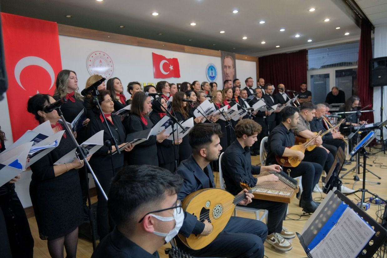 ‘Atatürk’ün Sevdiği Türküler’ konseri düzenlendi