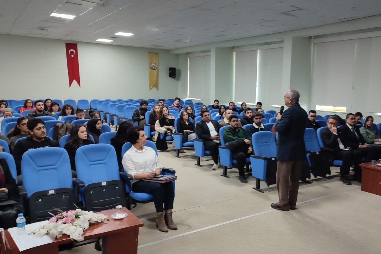 Öğrenci topluluklarının talep ve önerileri değerlendirildi
