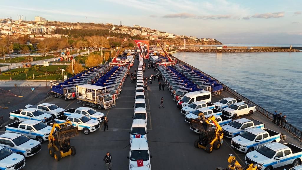 Büyükşehir, 423 yeni araçla filosunu güçlendirdi