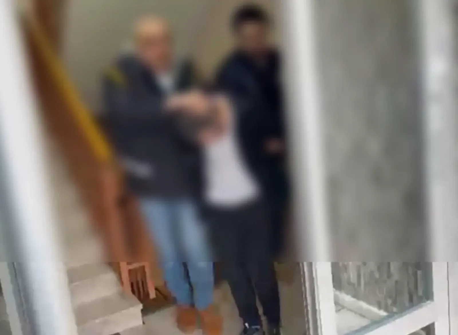 Firari şüpheli, polisin operasyonunda intihara kalkıştı