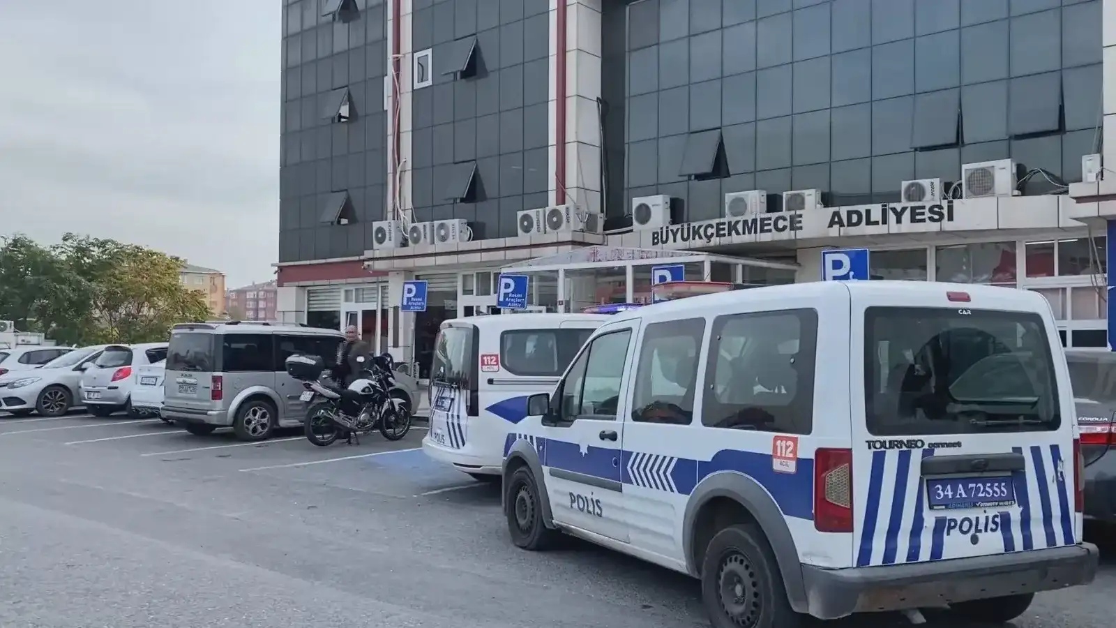 Adliye emanetinden çaldığı 147 milyonluk altın ve gümüşle kayıplara karıştı