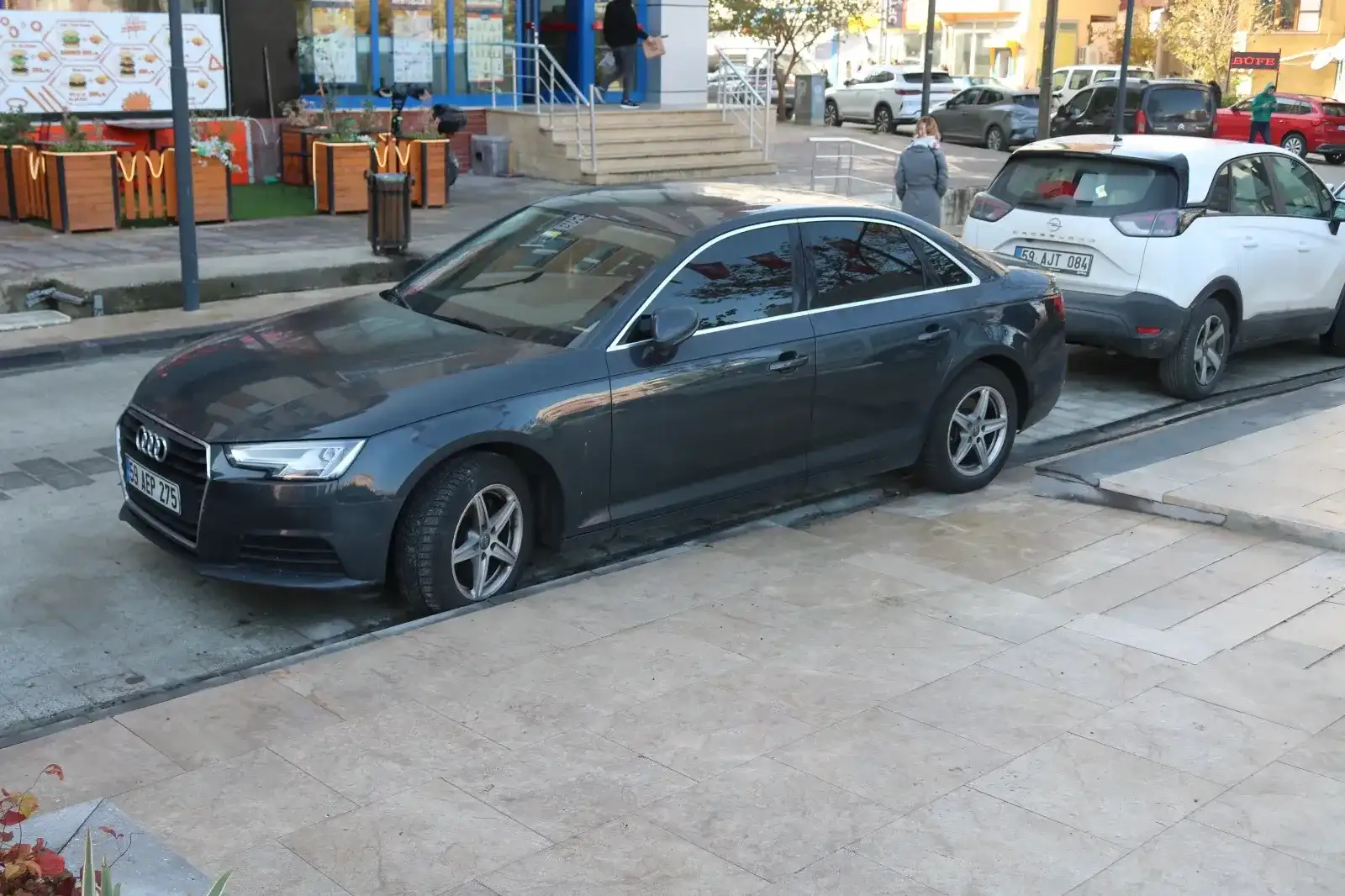 Aracını engelli rampasına park eden başkan yardımcısına ceza