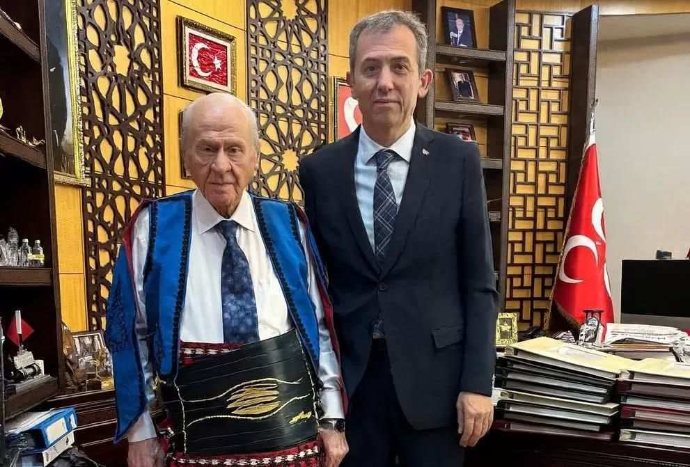 Alevi-Bektaşi Kültür ve Cemevi Başkanı Özzeybek’ten Bahçeli’ye ziyaret