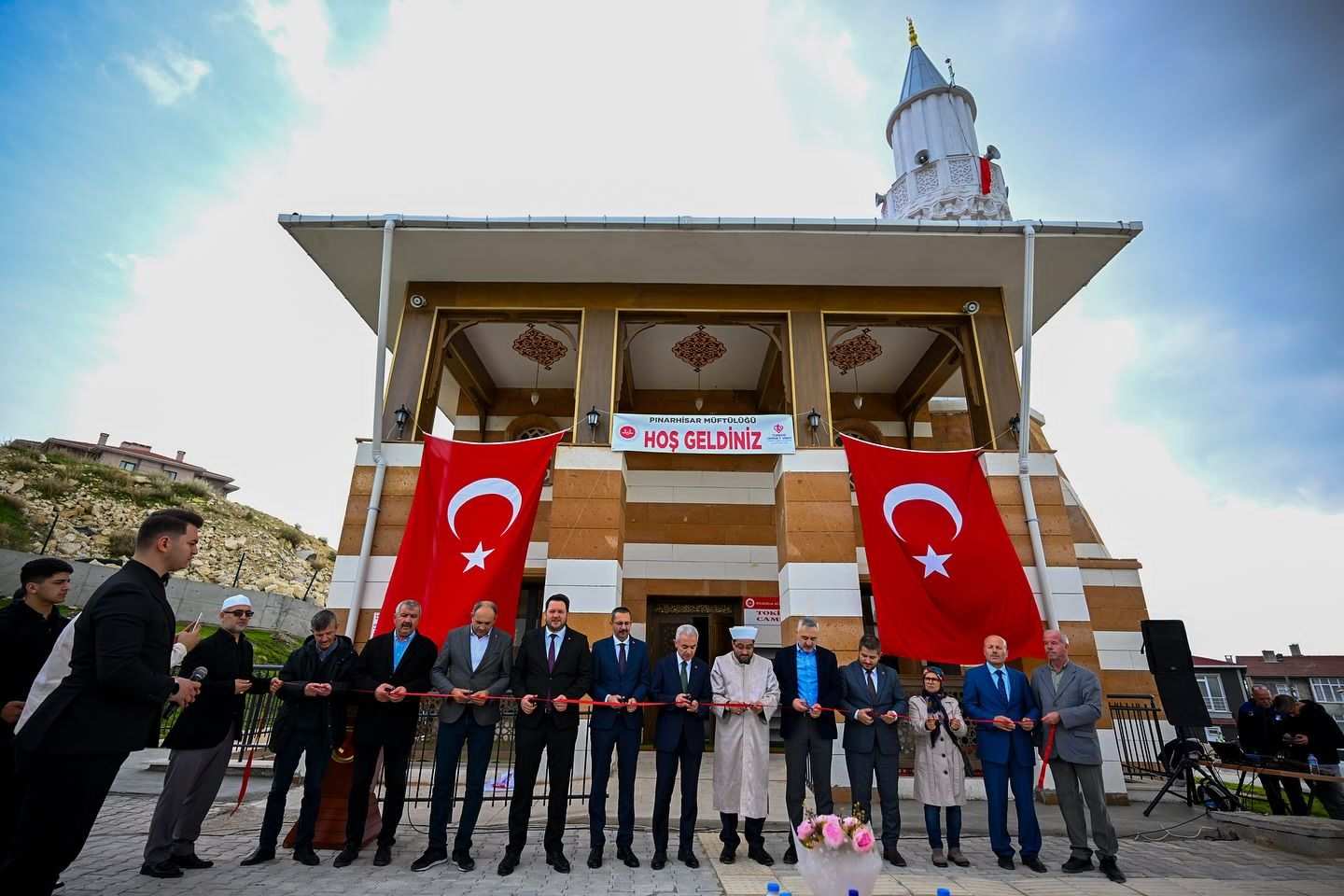 TOKİ Camii ibadete açıldı