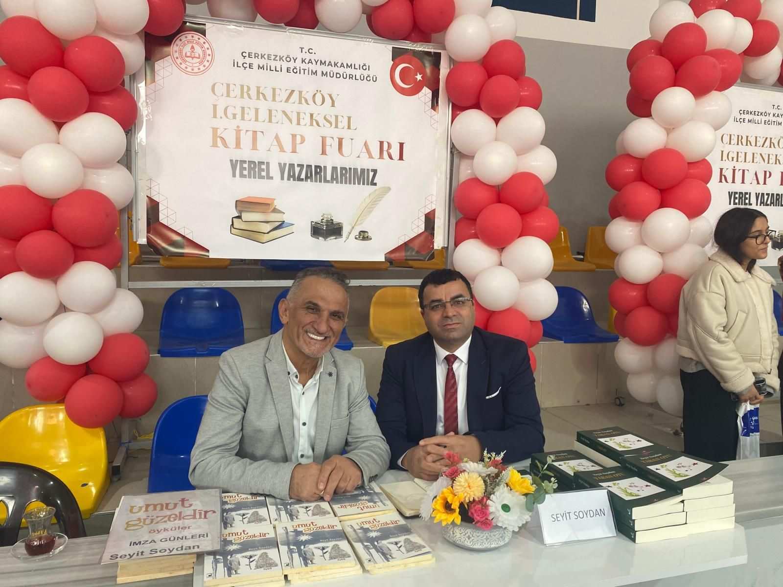 Çerkezköylü Yazar Seyit Soydan, Kitap Fuarı’nda okurlarıyla buluştu