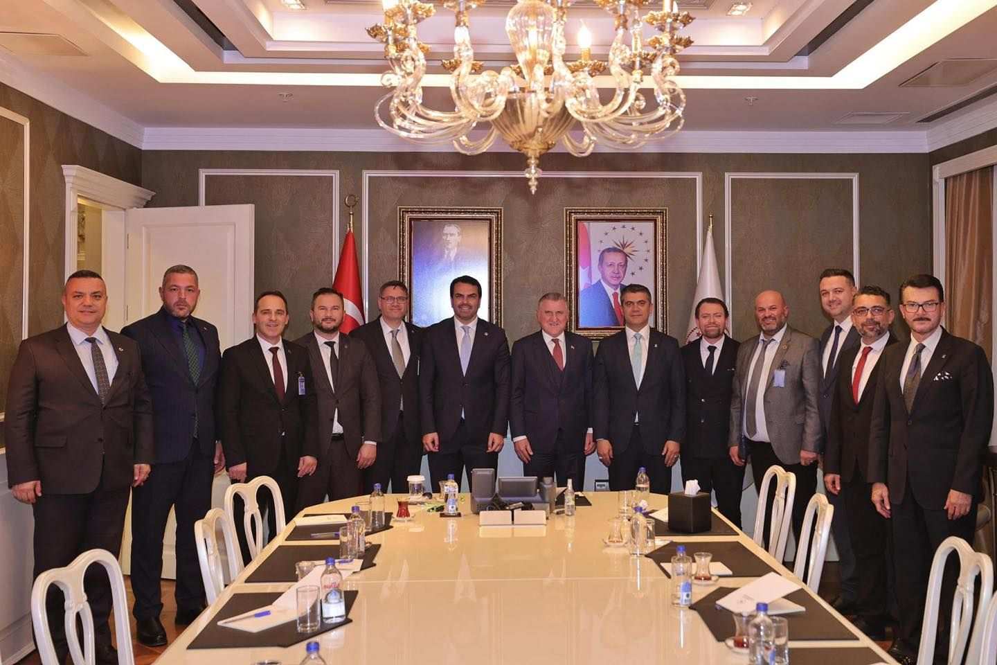 AK Parti heyetinden Ankara çıkarması