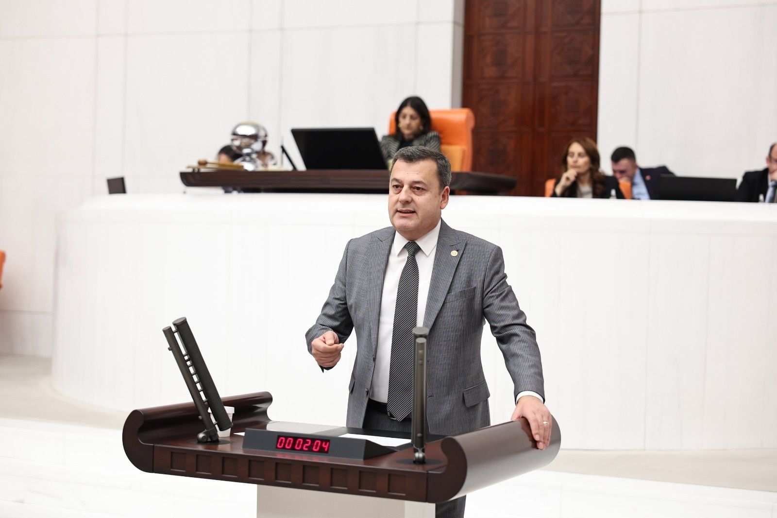 Gündoğdu: Bilerek bu katliamı onaylıyorsunuz