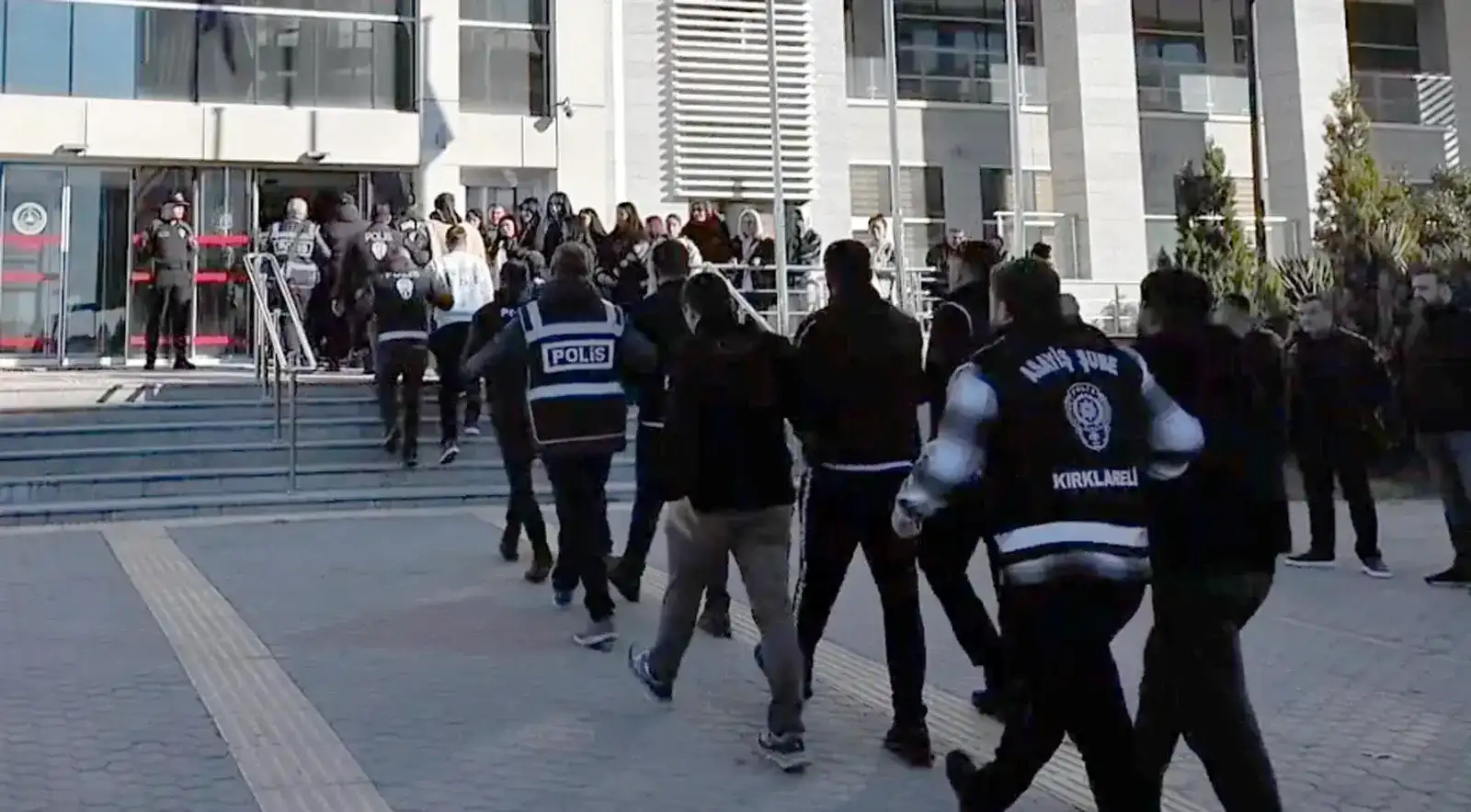 Kırklareli merkezli suç örgütü operasyonunda 4 kişi tutuklandı
