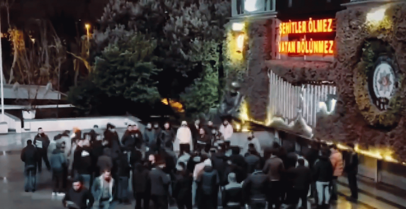 27 ilde şafak baskını: Fetöcüler kıskıvrak yakalandı