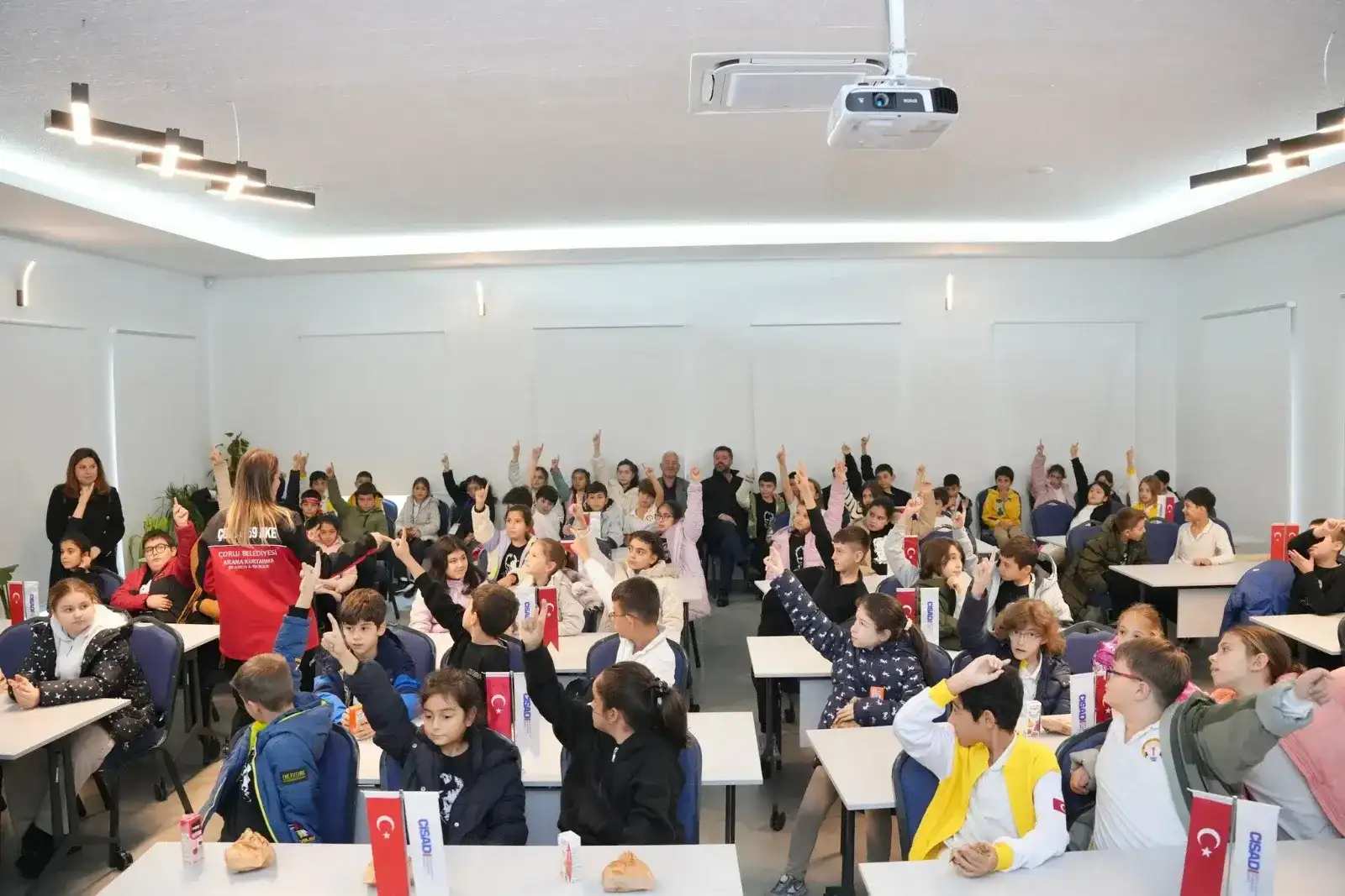 Öğrencilere afet eğitimi verildi