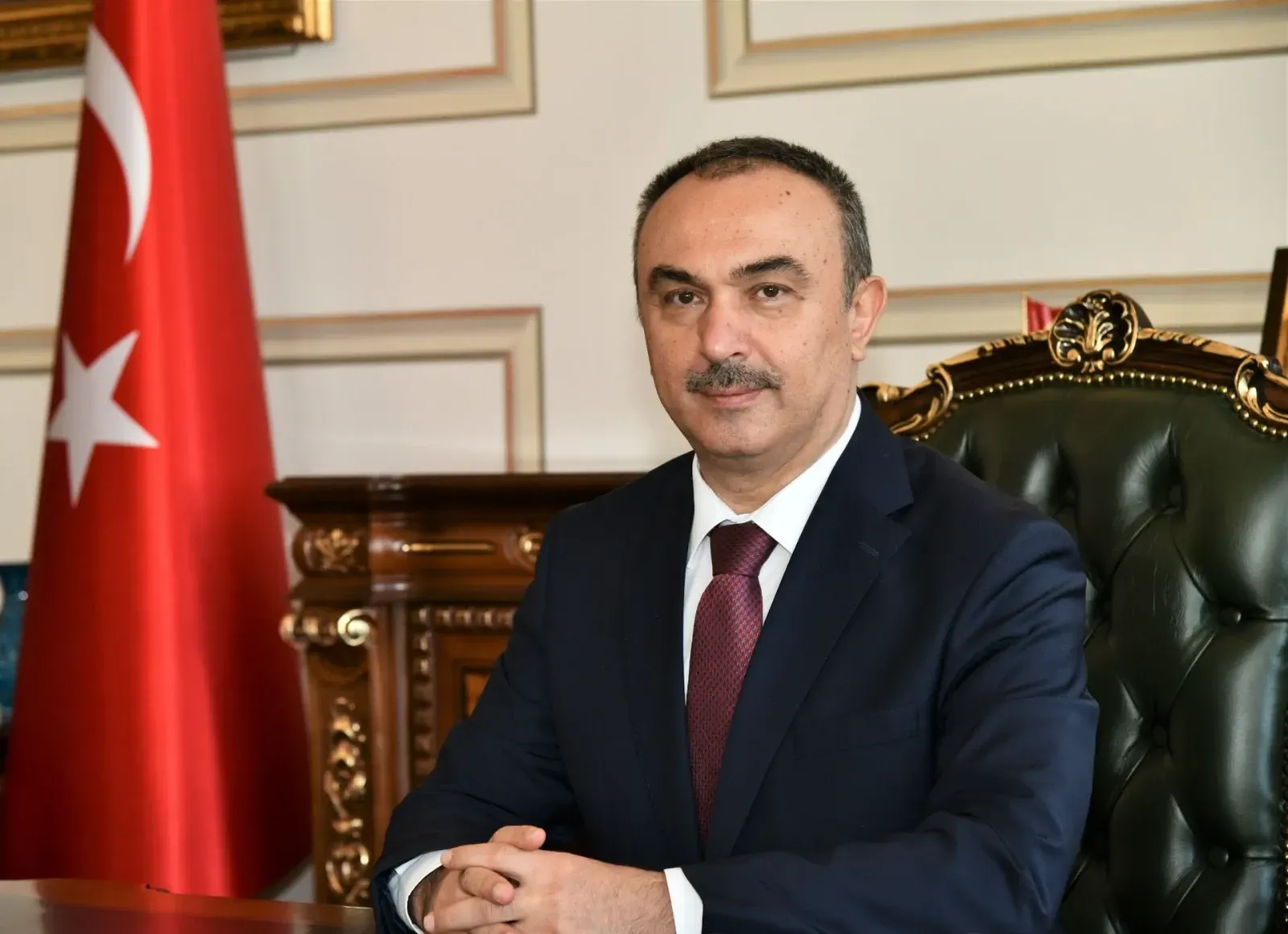 “Atatürk, bütün insanlığın sevgisini ve saygısını kazanmış bir liderdir”
