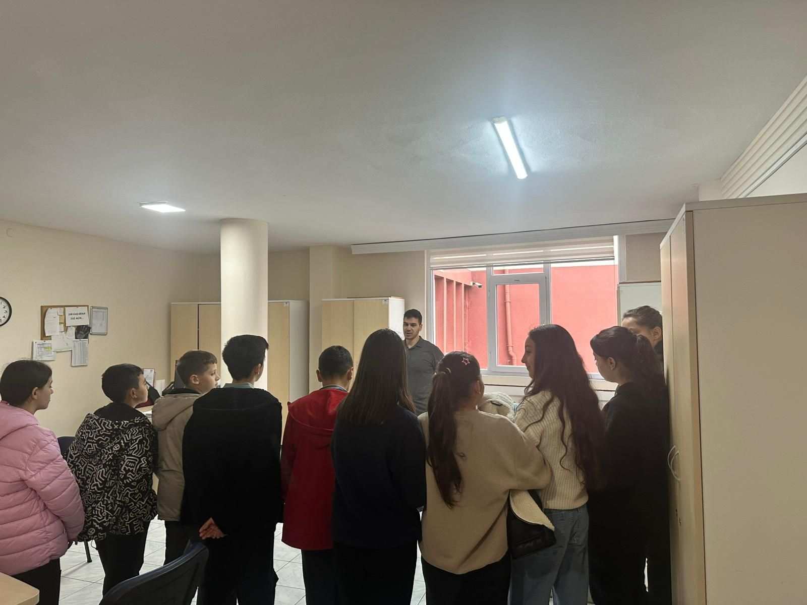 Ortaokul öğrencilerinden Sosyal Hizmet Merkezi’ne ziyaret