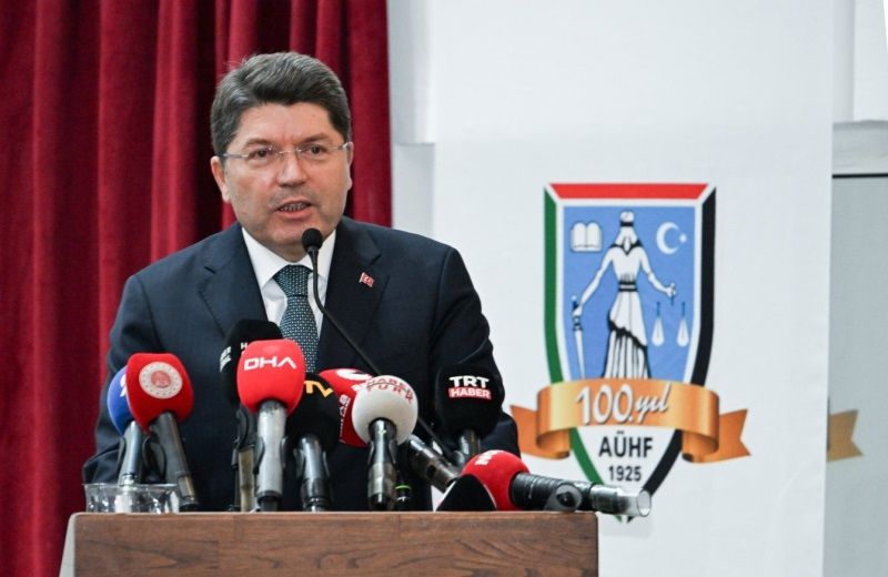 İlk 100 bine giren öğrenciler hukuk fakültelerine girebilecek