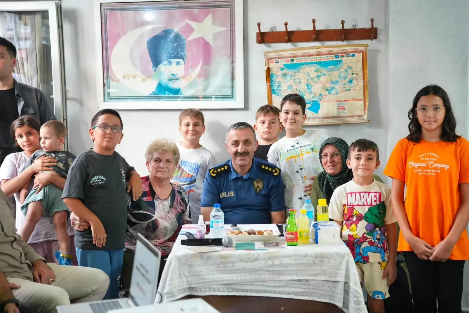 Tekirdağ Emniyeti vatandaşla omuz omuza