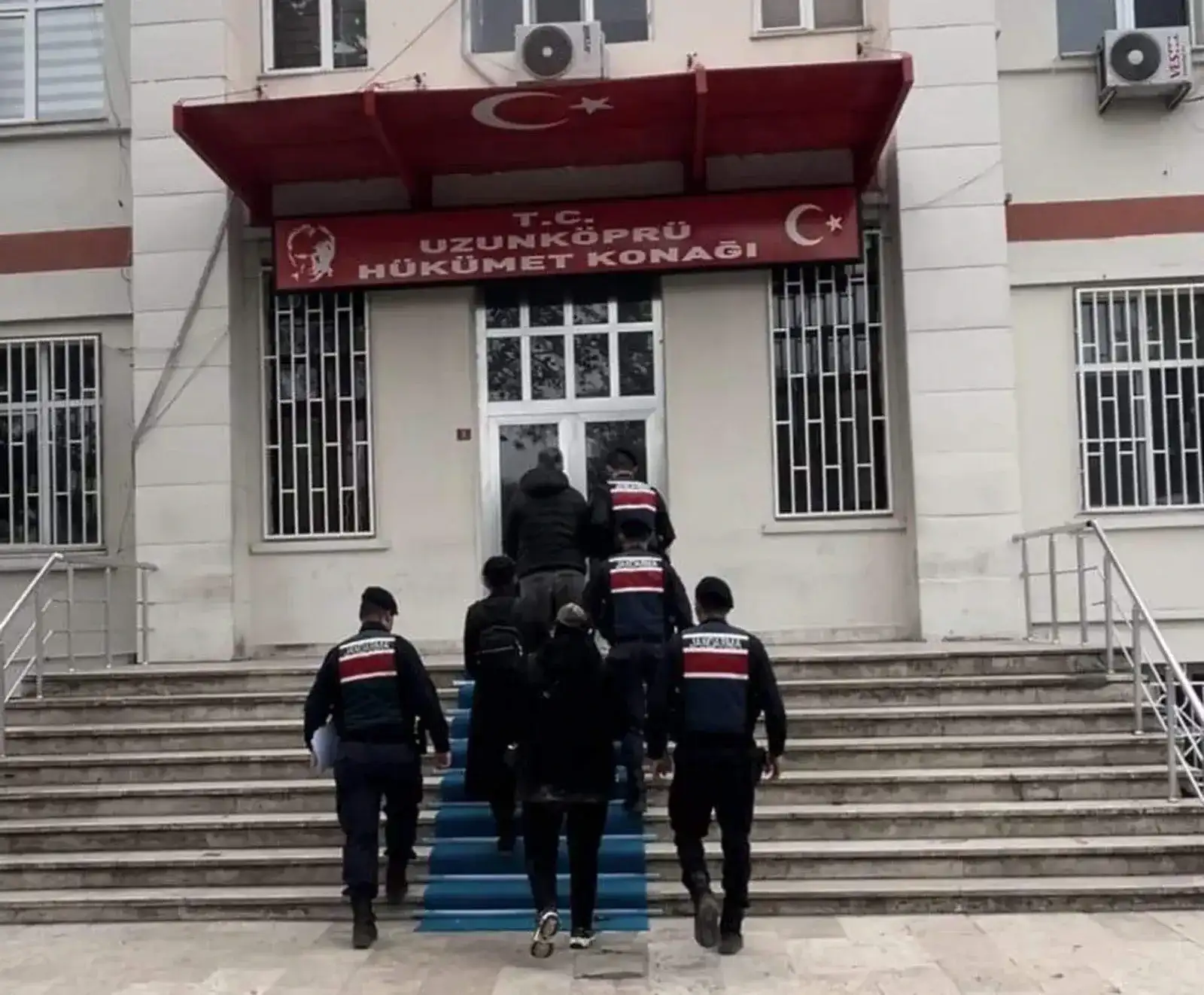 3 fetö şüphelisi, yurt dışına kaçmak isterken yakalandı