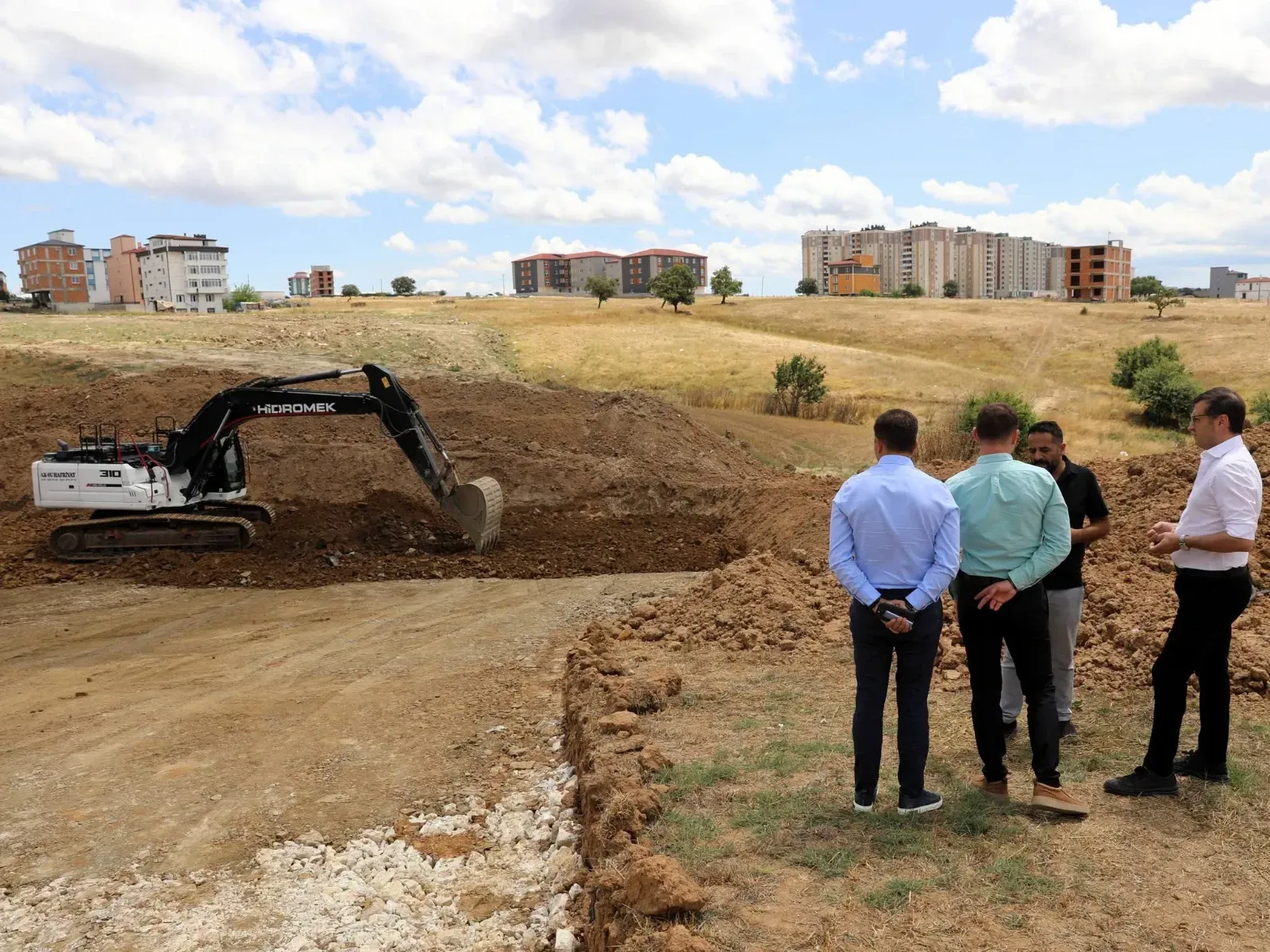 Kızılpınar Cemevi Projesi’nde ilk kazma vuruldu