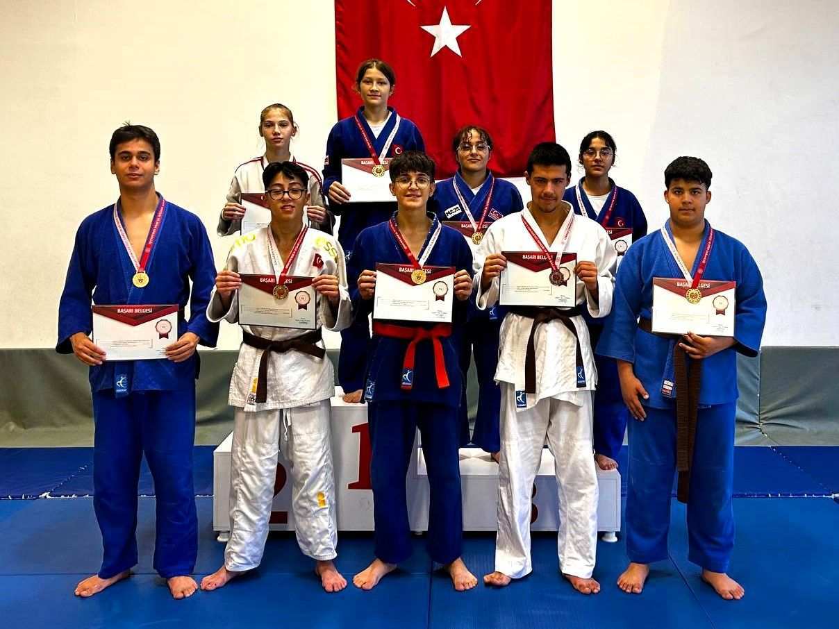 Çerkezköylü sporcular, şampiyonadan 9 madalyayla döndü