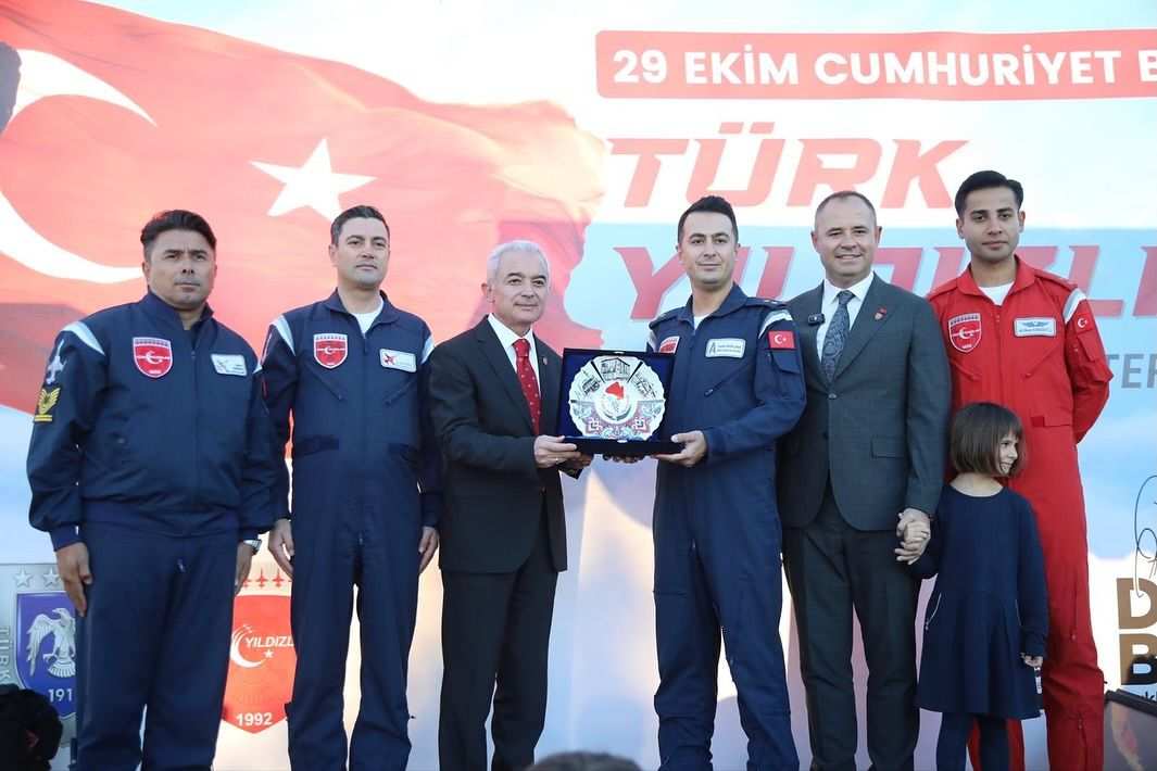 Türk Yıldızları Kırklareli semalarında