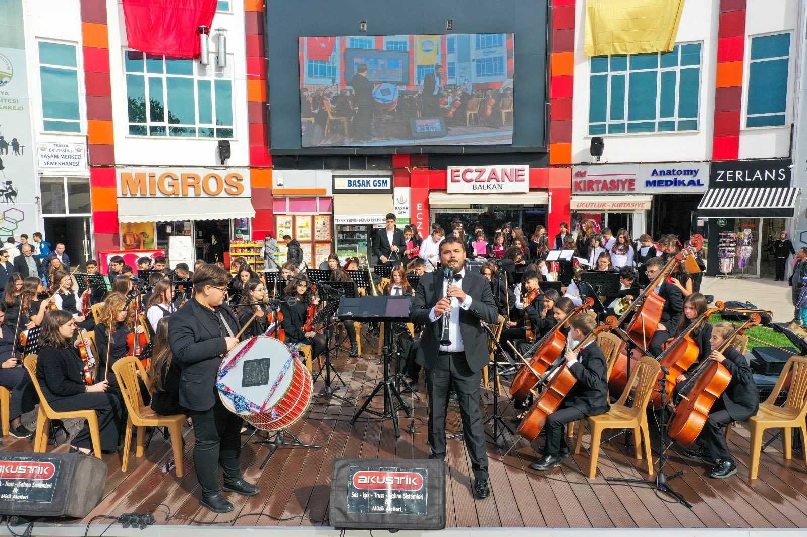 Çocuk Senfoni Orkestrası ve Öğrenci Korosu’ndan cumhuriyet konseri